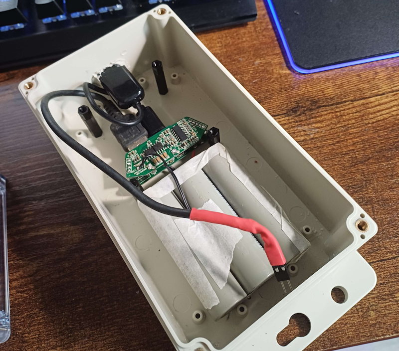 Mounting the power bank to the project box